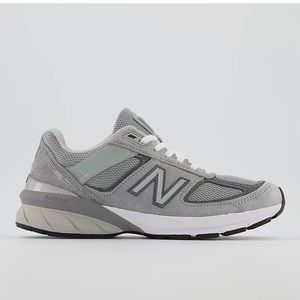 New Balance 990v5 size 8. Brand new.
